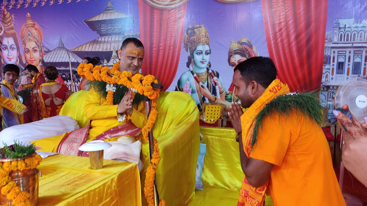 पशुपति कोटीहोममा पुगेनन पुर्व राजा ज्ञानेन्द्र शाह र कमल थापा