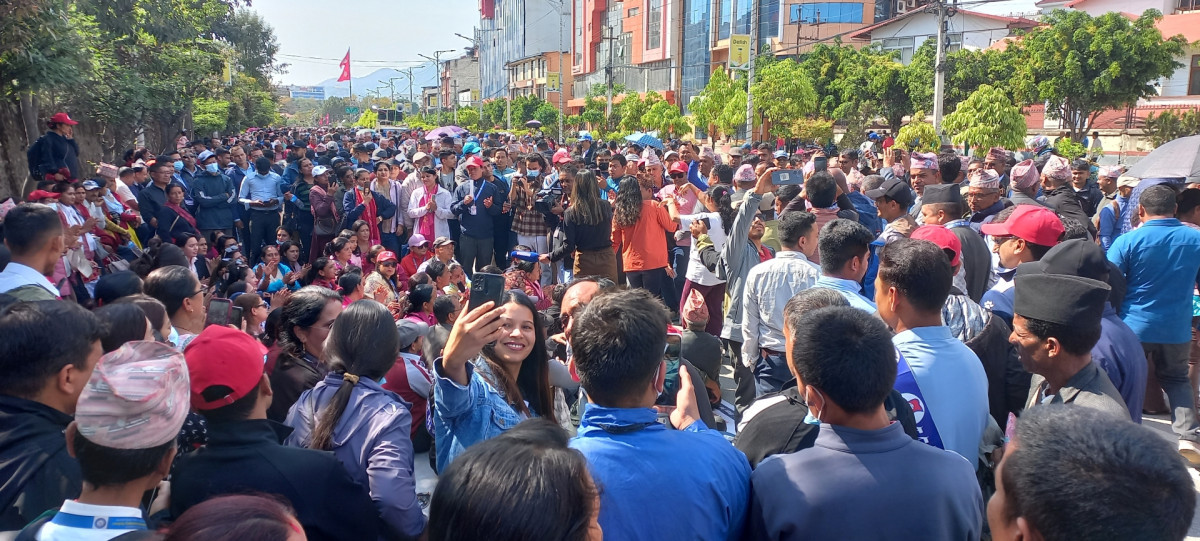 शिक्षक आन्दोलन चर्कियो: निषेधित क्षेत्र तोड्ने प्रयासमा प्रहरीसँग झडप