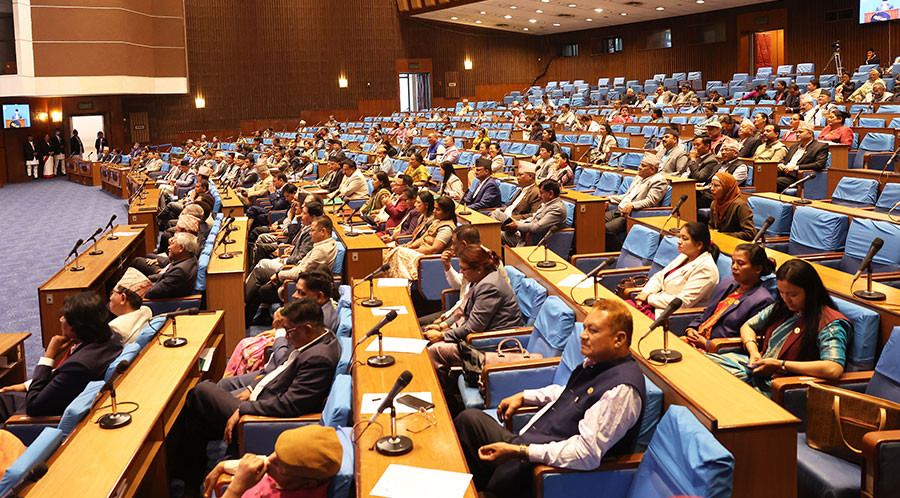 सत्तारुढ दलहरूको आन्तरिक असमझदारीले कानुन निर्माणमा अवरोध