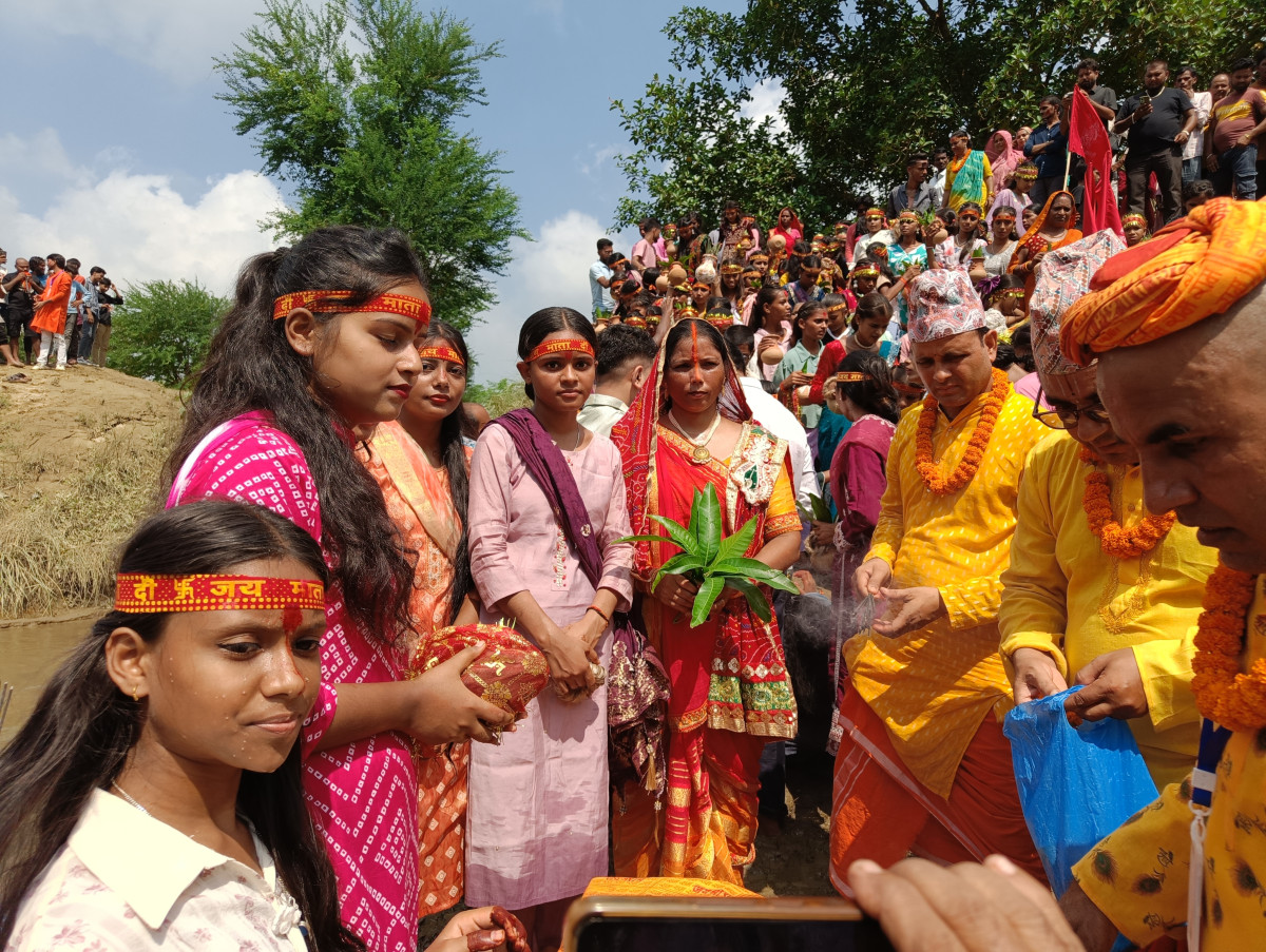 देवानगञ्जमा काली मन्दिरको भव्य कलश यात्रा सम्पन्न
